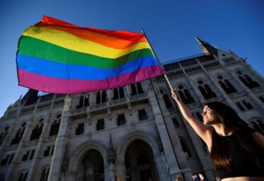 Slika od Balkanska zemlja zabralila LGBT promociju u školama, odmah se javili prosvjednici