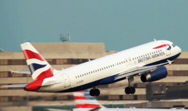 Slika od Britanci i Amerikanci pozvali svoje građane da napuste ovu zemlju: ‘Krenite dok avioni još lete’