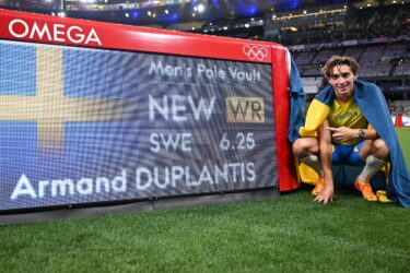 Slika od Čudesni Duplantis obranio zlato, a zatim srušio olimpijski i svjetski rekord