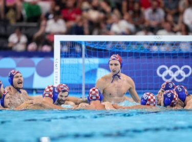 Slika od Doček Barakuda u Zračnoj luci večeras u 20.20