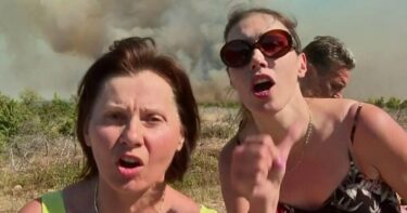 Slika od Dvije žene koje na požarištu urlaju na vatrogasce i govore o nakazama su kći i žena moćnog HDZ-ovog šefa Hrvatskih šuma