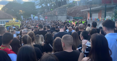 Slika od FOTO Ovo je bio red na ulazu na stadion na kojemu nastupaju Thompson, Bulić i Zečić