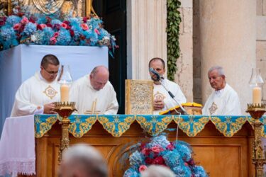 Slika od [FOTOGALERIJA] BLAGDAN VELIKE GOSPE U GRADU Svečana misa i procesija