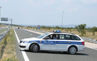 Slika od Horor na A3: Na muškarce prvo naletio vozač iz Srbije, pa u njihova tijela udarila još dva auta