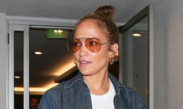 Slika od Jennifer Lopez oduševila u outfitu na koji je potrošila pravo malo bogatstvo