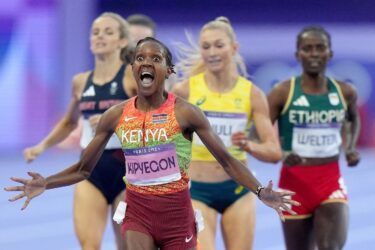 Slika od Kipyegon do trećeg zlata s olimpijskim rekordom, ‘produžetak’ odlučio pobjednika u visu