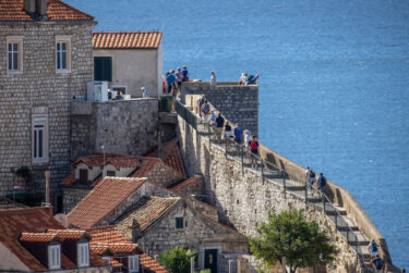 Slika od Ljudi se pomamili za hrvatskim gradom, a nije Dubrovnik: Cijena kvadrata je 12 tisuća eura