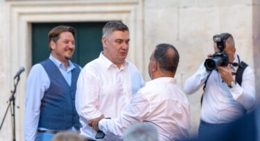 Slika od Milanović: Morat ćemo raditi poslove koje smo mislili prepustiti malo tamnijima