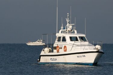 Slika od Mladi Talijan vrijeđao moralne osjećaje građana, na plaži više puta pokazao golu stražnjicu starijem muškarcu