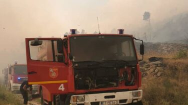 Slika od Nastavlja se borba s požarima u Dalmaciji: Bura otežava stvar