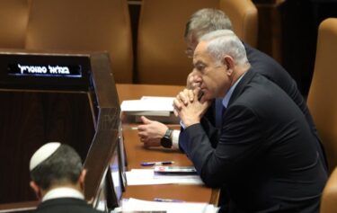 Slika od Netanyahu upozorava ‘iransku osovinu zla’ da ne napada Izrael