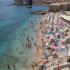 Slika od Nije gužva samo u Baškoj Vodi: Ovako izgleda plaža u Dubrovniku