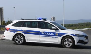 Slika od Poginuo vozač kombija, policija traži svjedoke nesreće na autocesti