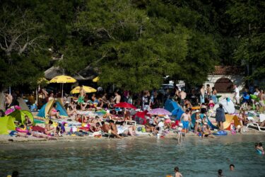 Slika od Slovenac napravio kaos na plaži: Urlao je i prijetio, intervenirala policija