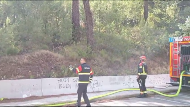 Slika od Solin štiti 135 vatrogasaca i četiri kanadera, situacija u brdima nije dobra