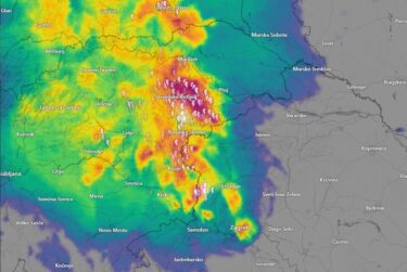 Slika od Stiglo nevrijeme. U Zagrebu pljušti i grmi, upozorenja za četiri regije