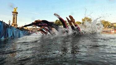 Slika od Šveđanin odustao od maratona u Seni zbog straha od zaraze: ‘Moramo biti u vodi dva sata’