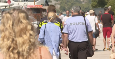 Slika od U pomoć policiji stigli stranci: Nose svoje uniforme, a turistima su ugodno iznenađenje