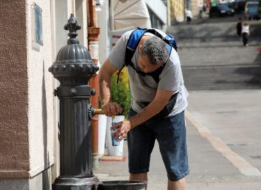 Slika od Upaljen crveni alarm, DHMZ izdao upozorenje: ‘Izuzetno opasno vrijeme za riječku regiju’