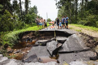 Slika od Uragan Debby pogodio Floridu, među poginulima i djeca: ‘Moguće su katastrofalne poplave’