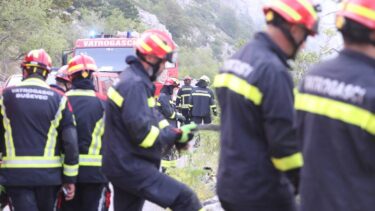 Slika od Vatrogasci imaju pune ruke posla: U Dalmaciji požar, a kontinent pogodilo nevrijeme