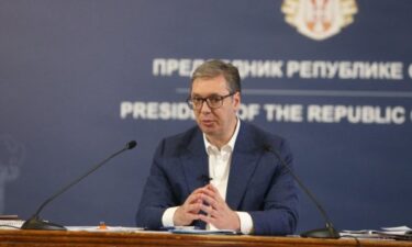 Slika od Vučić: Mislio sam da je besmisleno odgovarati na gluposti da će se rađati djeca s dvije glave