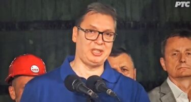 Slika od Vučić prekinuo olimpijske igre i upao u program. Uslijedio je dosta bizaran govor