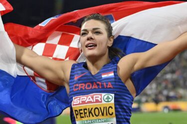 Slika od Zagrijava se zlatna Sandra, počelo novo veliko natjecanje: Mladi hrvatski boksač bez medalje