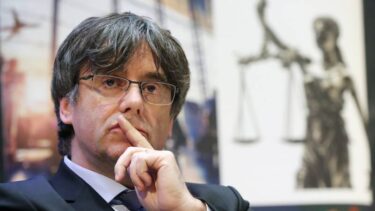 Slika od ‘Živjela slobodna Katalonija’: Puigdemont se pojavio pa opet nestao, nije ga bilo 7 godina…