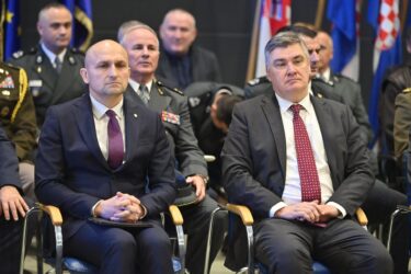 Slika od Anušić: ‘Milanović laže, na njegove letove helikopterima potrošen je milijun eura. Tražio je da ga voze 348 puta!‘