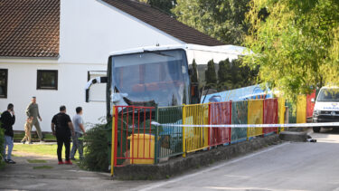 Slika od Autobus proletio kroz dvorište vrtića u Sinju: Djeca napustila vozilo pa uslijedio užas