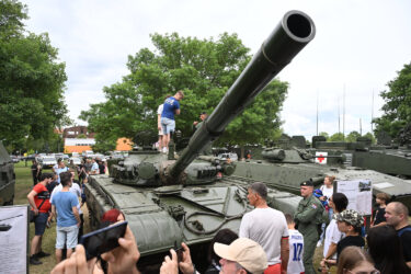 Slika od Hrvatska dobiva moćni HIMARS, ali još uvijek ima i ove opake strojeve iz JNA