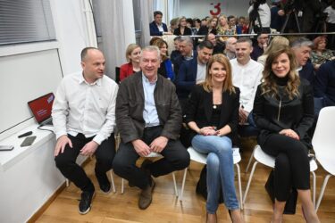 Slika od Izbori za čelnika SDP-a: Izbjegava li Hajdaš Dončić sučeljavanja i zašto se kandidatima ne smiju postavljati pitanja?