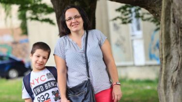 Slika od Matija (7) s nekoliko dijagnoza nema svoj razred ni asistenta: ‘Škola nema pojma što dalje…’