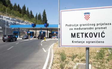 Slika od Na granici kod Metkovića uhićen Crnogorac, tražen je zbog oružane pljačke u Italiji; ima više od 20 lažnih identiteta