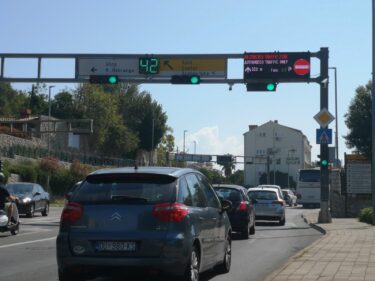 Slika od Nije istina da se ništa ne mijenja, danas nitko ne smije prema Gradu! Barem tako kaže prometni znak