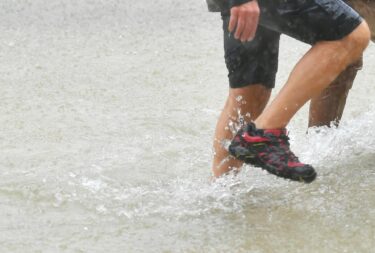 Slika od Njemački turisti stigli na naš otok usred nevremena, njihova videa postala hit: ‘Što da sad radimo ovdje?‘