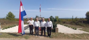 Slika od Obilježena 30. godišnjica pogibije hrvatskih branitelja Tomislava Karduma i Šime Džepine u Biloj Vlaki