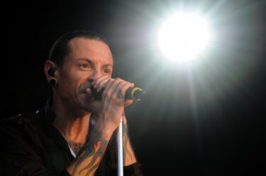 Slika od Sin Chestera Benningtona napao Linkin Park zbog nove pjevačice: “Iznevjerili ste nas”