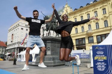 Slika od Skakački spektakl na zagrebačkom Trgu: ‘Lani je Filip završio u fontani, ovaj put želim i ja!