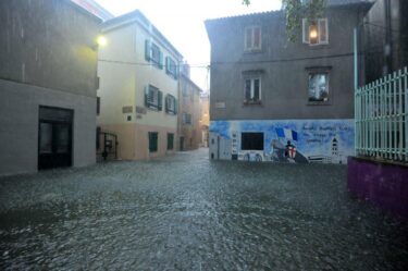 Slika od Svijet se prisjeća pada Blizanaca, a Zadar ‘Velike poplave 2017.‘ kad je bio grad s najvećom količinom oborina na čitavoj planeti