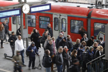 Slika od Velesila u očaju moli ljude da dođu raditi: Ovo zanimanje je među najtraženijima