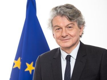 Slika od “Veliki regulator” tehnološke industrije, europski povjerenik Thierry Breton, podnio ostavku