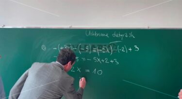 Slika od VIDEO Kosovski premijer pred novinarima krivo riješio matematičku jednadžbu