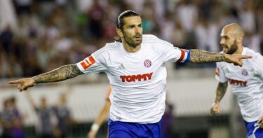 Slika od VIDEO Marko Livaja je igrač mjeseca u SHNL-u. Pobijedio je Kulenovića i Baturinu