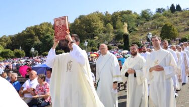 Slika od Više desetaka tisuća vjernika stiglo u Mariju Bistricu