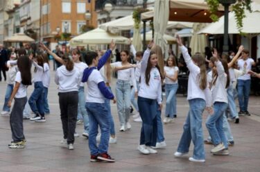 Slika od Aktivisti inicijative „Hod za mir“ iz Ljubljane stigli u Rijeku; Cilj je promovirati poruke mira