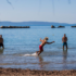 Slika od FOTO Jesenski ugođaj na plaži Firule: U Splitu i dalje ima kupača