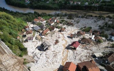 Slika od FOTO: Sve više stradalih u katastrofalnim poplavama i odronima, BiH proglasila izvanredno stanje