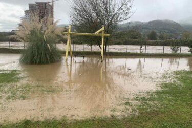 Slika od [FOTO/VIDEO] APOKALIPSA U BIH Najmenje 20 poginulih, urušene kuće, odroni, poplava, potres